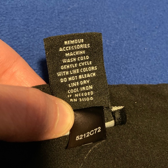 Little black dress, skater style - Picture 4 of 10